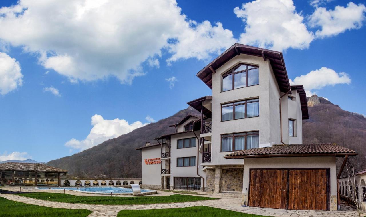 Family Hotel Virgin Ribarica Exterior photo